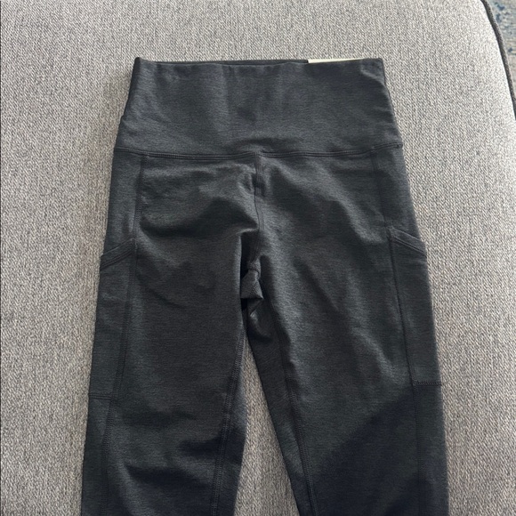 NWT OFFLINE By Aerie The Hugger High Waisted Pocket Legging Medium - Picture 9 of 12